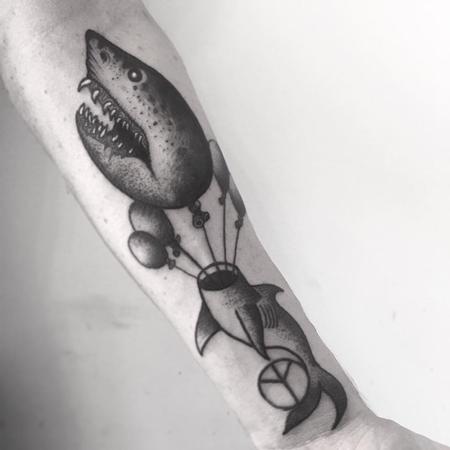 Tattoos - shark baloons - 128031